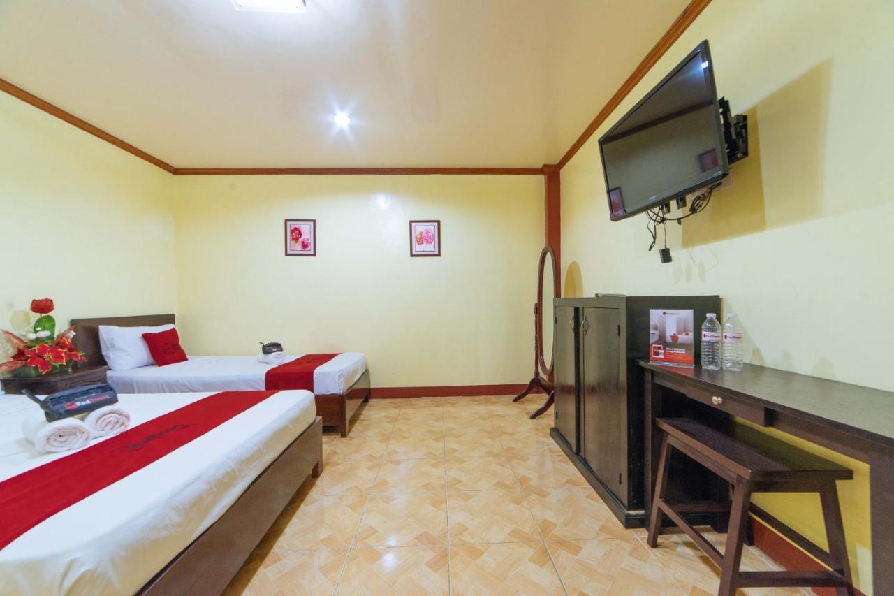 Hotel RedDoorz near Golden Sarok Shrine Kalibo Exterior foto