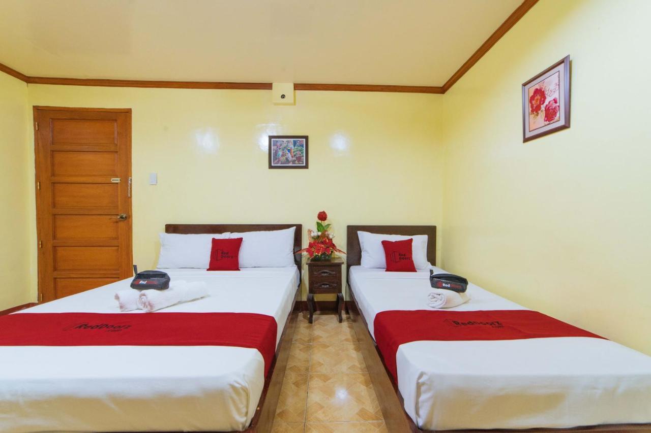 Hotel RedDoorz near Golden Sarok Shrine Kalibo Exterior foto